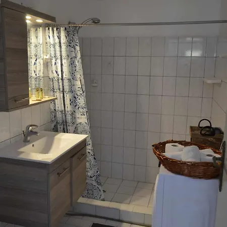 Valentino's 2 Apartment
